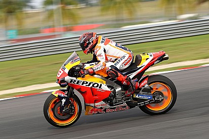 A Honda magához láncolja Marquezt