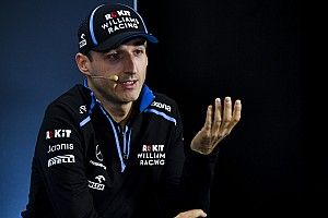 «Боттас был бы надежнее». Кубица оценил переход Сайнса в Ferrari