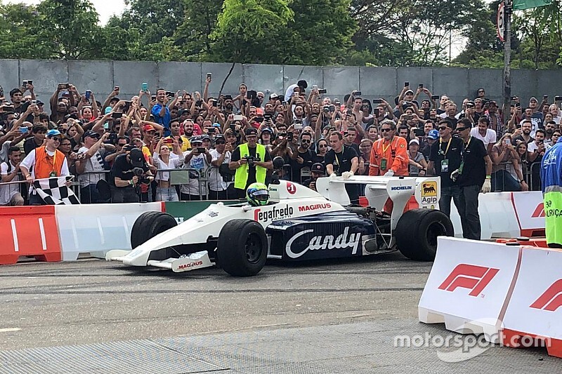 Teljesült Massa nagy álma: Senna autóját vezethette (videó)