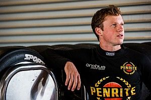 Brown tipping seamless Supercars transition