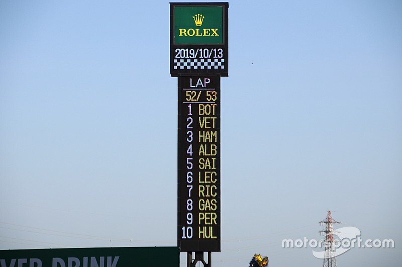 Una falla con la bandera a cuadros altera el top 10 del GP de Japón