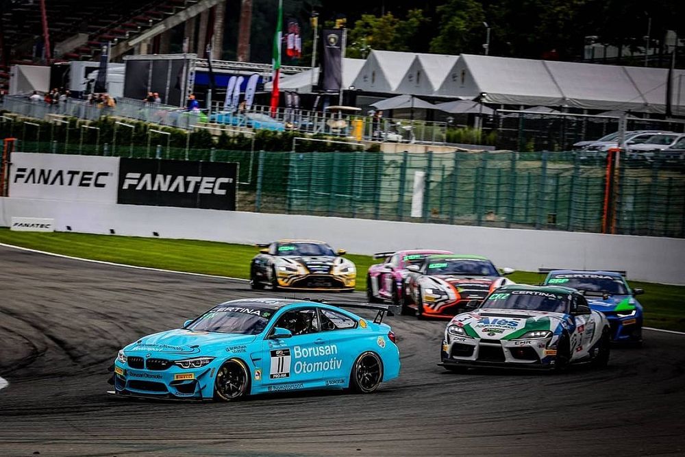 GT4 Avrupa: Spa'daki ilk yarışı Cem Bölükbaşı kazandı
