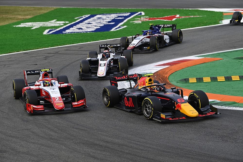 Jehan Daruvala, Carlin, leads Oscar Piastri, Prema Racing, Christian Lundgaard, ART Grand Prix, Guilherme Samaia, Charouz Racing System 