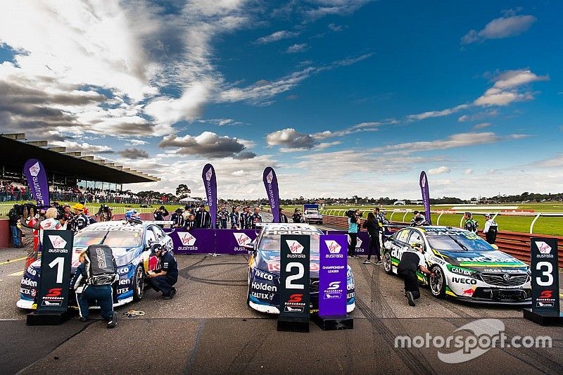 Race winners Jamie Whincup, Paul Dumbrell, Triple Eight Race Engineering Holden, second place Shane van Gisbergen, Earl Bamber, Triple Eight Race Engineering Holden, third place third place Craig Lowndes, Steven Richards, Triple Eight Race Engineering Holden