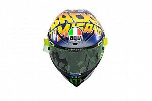 Galería: Rossi 'regresa al futuro' con su casco especial para Misano