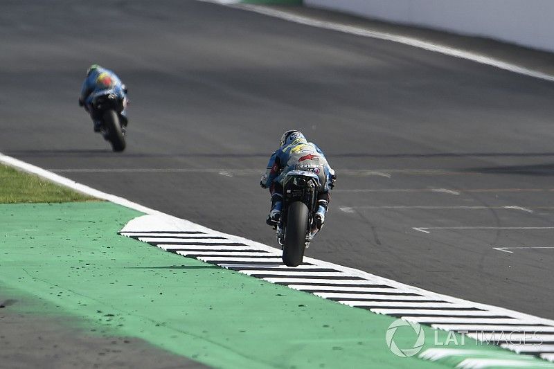 Clamor entre los pilotos por el mal estado del asfalto de Silverstone