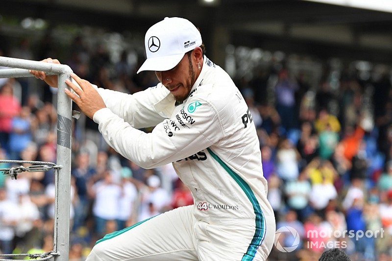 Rengeteg kép a Brazil Nagydíj szombati napjáról: Hamilton újra a csúcson, de Vettel nyerhet
