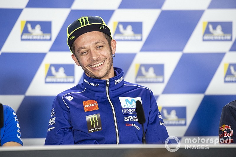 Valentino: "Ogni volta che prendo la paga devo smettere, ma l'ho sentito tante di quelle volte..."