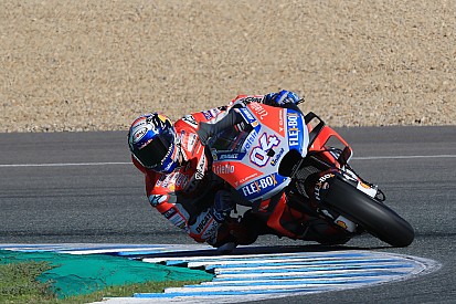 Dovizioso admite “muitas dores” no polegar após queda em Jerez