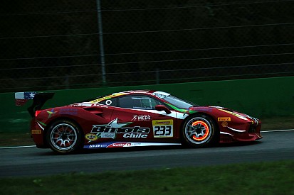 Ferrari, America, Gara 2: Hites vince, MacNeil è campione