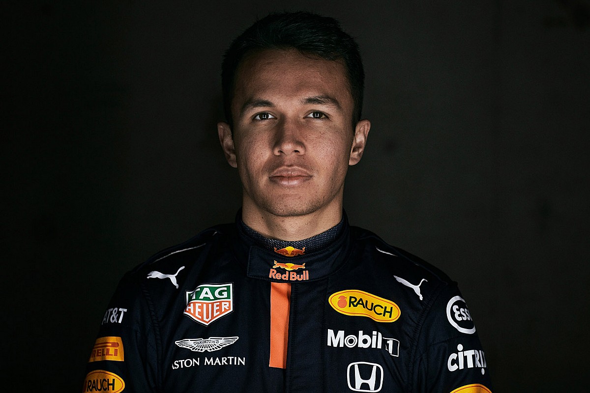 Albon nagyon komolyan veszi a munkáját - a thai vissza akar térni az F1-be