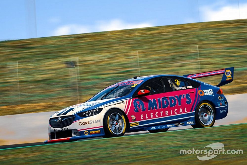Újabb F1-es pilóta mutatkozik be a Supercars online bajnokságában