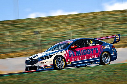 Újabb F1-es pilóta mutatkozik be a Supercars online bajnokságában