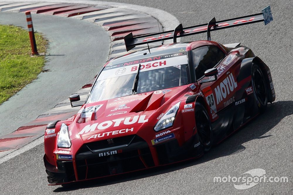 #23 MOTUL AUTECH GT-R