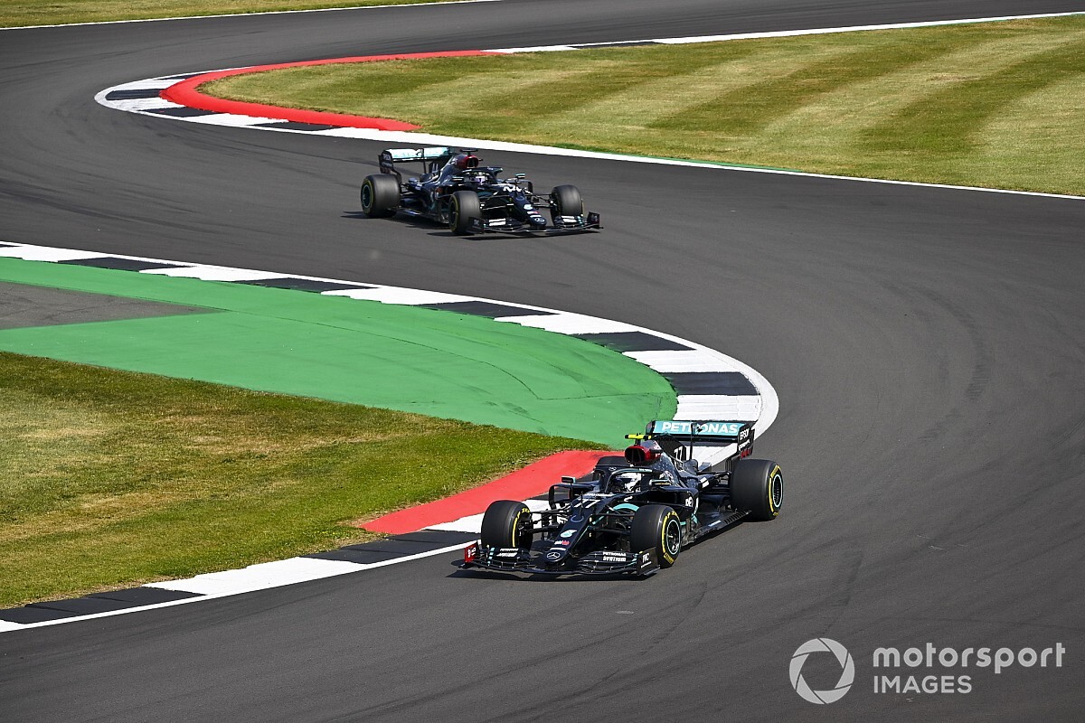 Mercedes gevloerd door Verstappen: "We zaten te slapen"