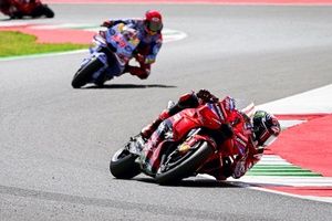 Bagnaia wreszcie wygrał, Martin upadł