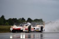Jota completa la prueba en el aeródromo de Le Mans de su Porsche reconstruido