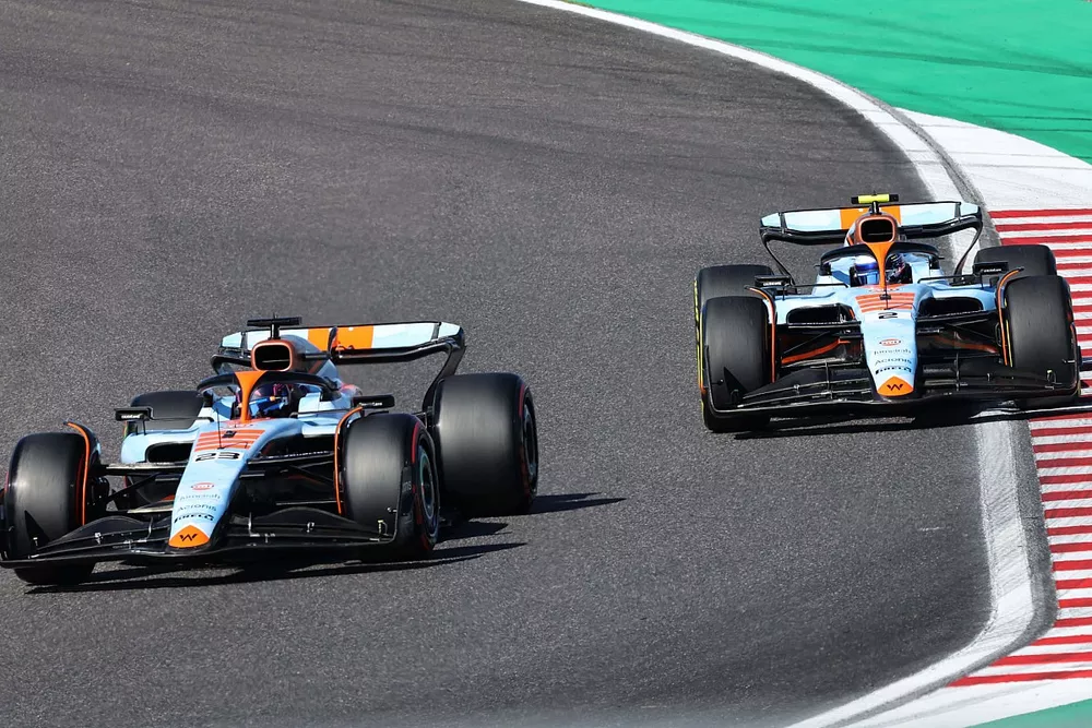 Alex Albon, Williams FW45, Logan Sargeant, Williams FW45
