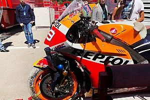 Lorenzo sufre otra aparatosa caída en el test de Montmeló