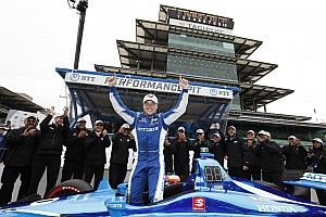 Rosenqvist obtiene la pole en Indianápolis