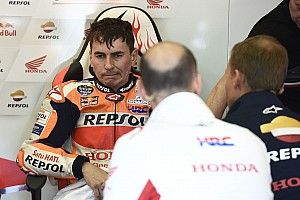 MotoGP: 12º em Jerez, Lorenzo admite estar "preocupado, desapontado e triste"