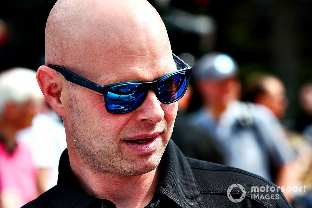 Magnussen nyert a legendák versenyén, Button és Barrichello is a top-10-ben