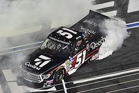 Kyle Busch goes 5-for-5 in NASCAR Trucks with Charlotte win