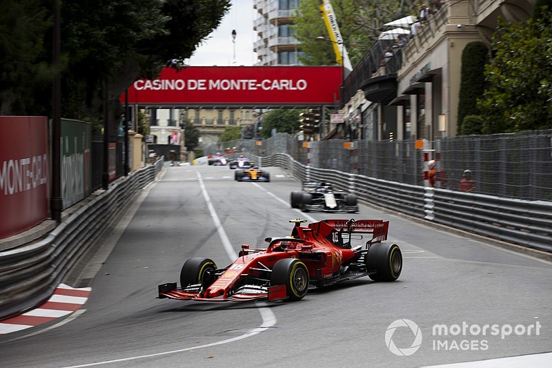 A Ferrari pilótái a szimulátorokban keresték a megoldást a csapat buktatóira