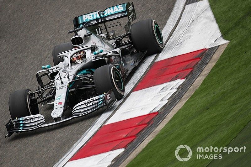 Hamilton reconoce que el Mercedes 2019 es más complejo que su predecesor