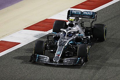 Plastic zakje tussen voorvleugel hinderde Bottas tijdens GP van Bahrein