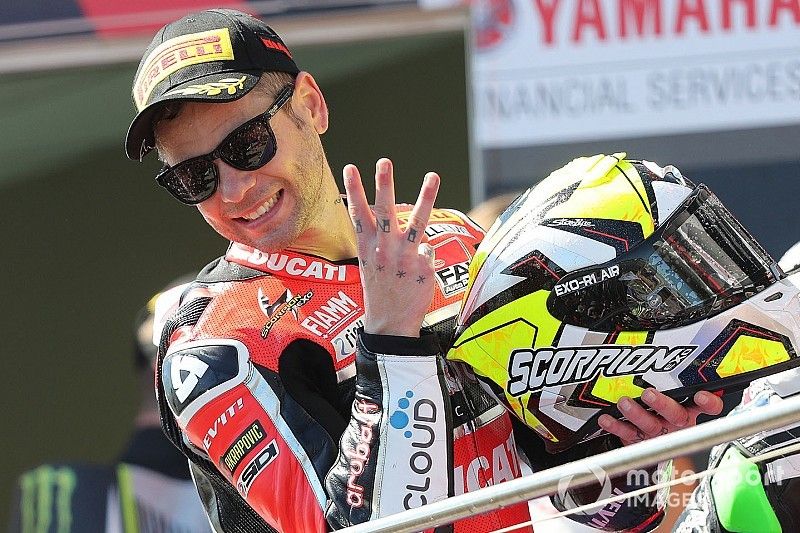Bautista completa un debut de ensueño ganando las tres carreras de Phillip Island