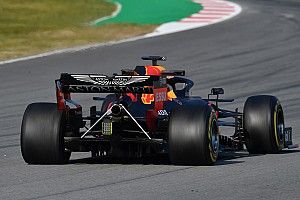 Red Bull con due tiranti enormi per spegnere le vibrazioni del motore Honda