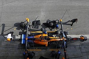 Amikor a Ferrari „kémkedik” a McLaren után