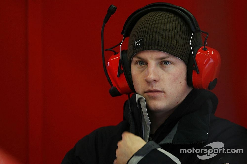 Kimi Raikkonen, Ferrari, dans le garage