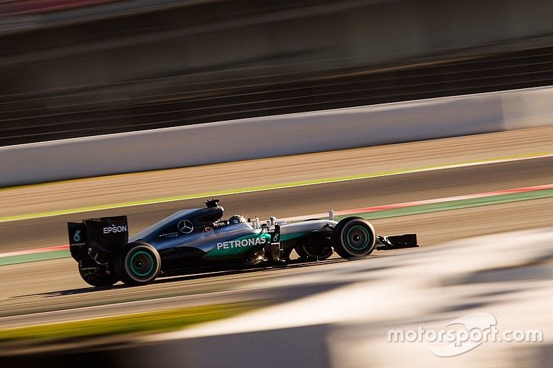 Barcelona F1 test: Rosberg quickest as Ferrari reliability woes continue