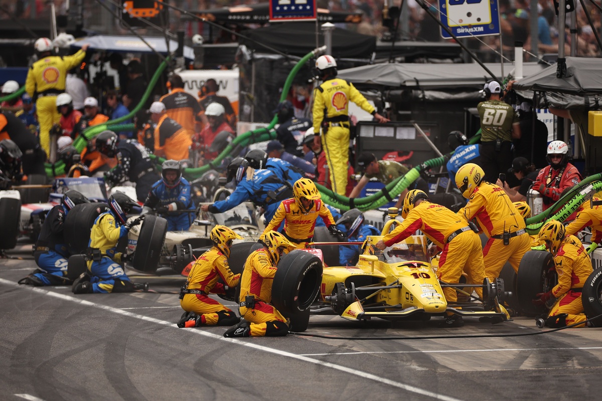 LIVE: 110th Indianapolis 500 minute-by-minute updates