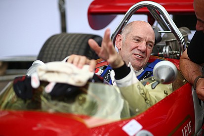 Newey s'offre une nouvelle pige en compétition