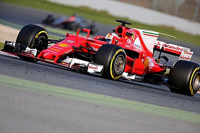 Fotogallery: da "Julie" a "Gina", tutte le "donne a 4 ruote" di Vettel