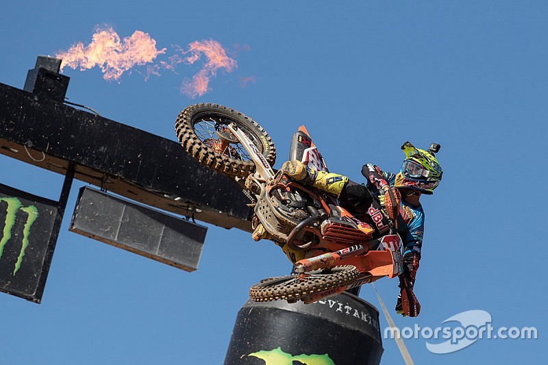 Fotogallery: la cavalcata di Cairoli verso il Mondiale 2017 MXGP
