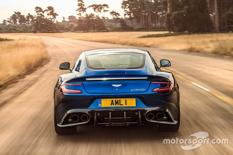 Vidéo - L'Aston Martin Vanquish S sur la route