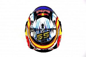 Sainz muestra cómo será su casco este 2017