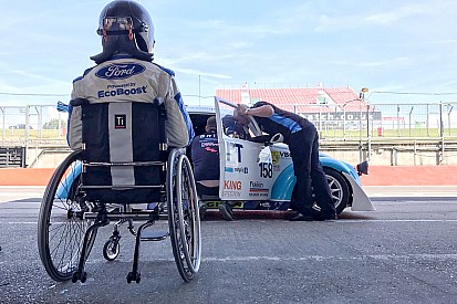 Nach Amputation: Billy Monger fährt erstmals wieder ein Rennauto