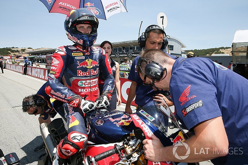 Cedera pergelangan tangan, Bradl digantikan Gagne