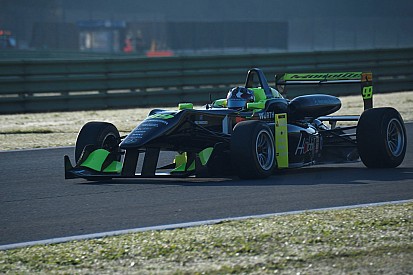 F2 Italian Trophy: Andrea Cola è il Re di Vallelunga in Gara 1