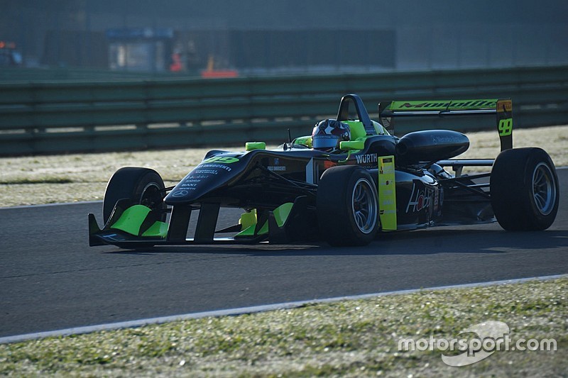 F2 Italian Trophy: Andrea Cola è il Re di Vallelunga in Gara 1