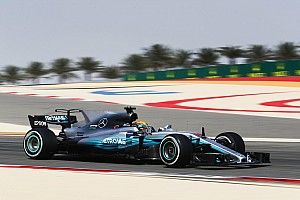 Hamilton: Latihan siang hari di Bahrain “tidak berguna”