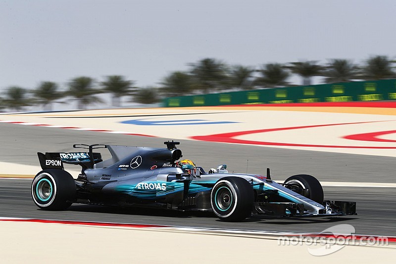 Hamilton: Latihan siang hari di Bahrain “tidak berguna”