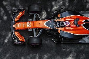 Button dijatuhi penalti 15 grid setelah pergantian mesin