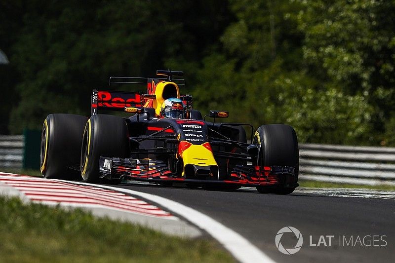 Ricciardo: RB13'ün B-versiyonunu sürüyormuş gibi hissediyorum