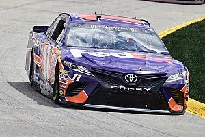 Hamlin domina la primera práctica y Suárez choca